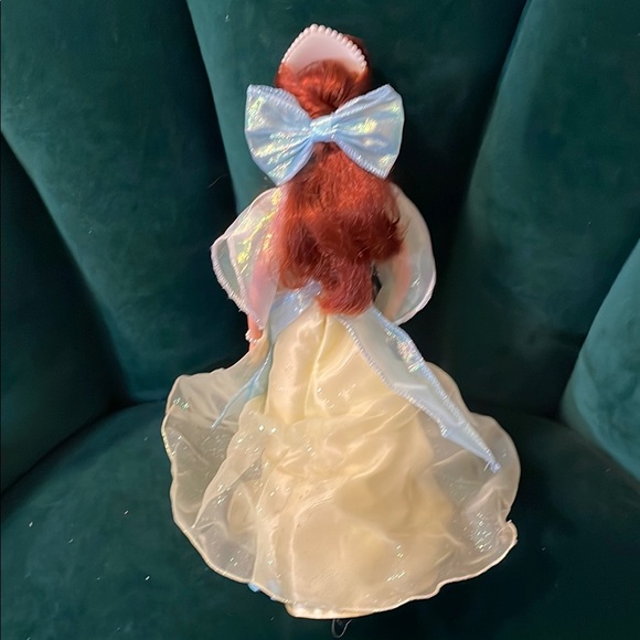 Vintage 90s Anastasia Princess Doll in yellow ballroom dress - Picture 4 of 4